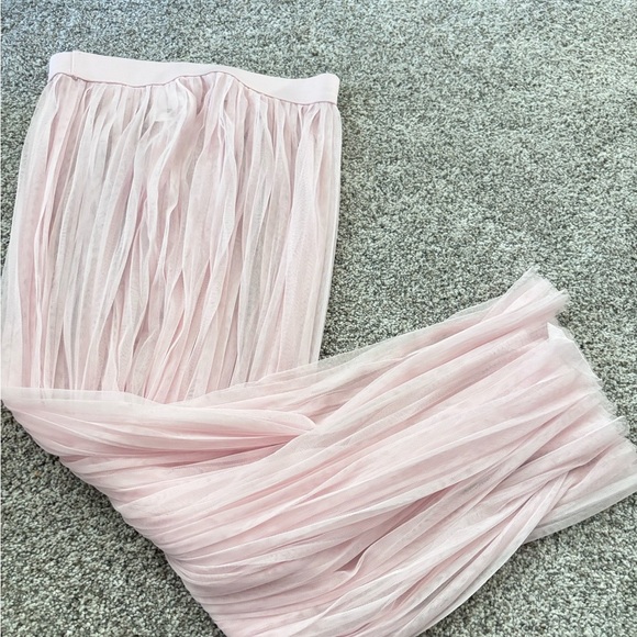 Coachella Elegant Pink Thule Pleated Skirt - Picture 4 of 6